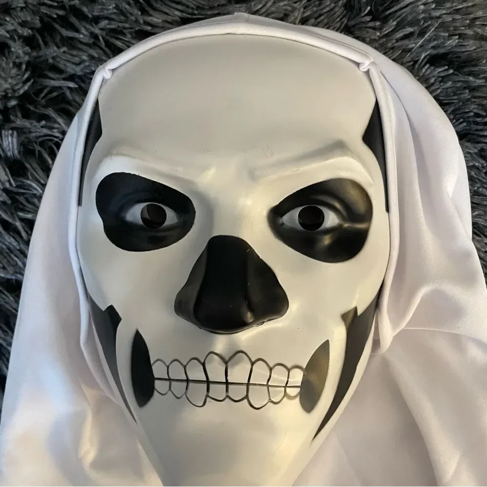 Spirit Halloween Skull Trooper Kit - Fortnite with BONUS ACCESSORIES - Picture 7 of 13